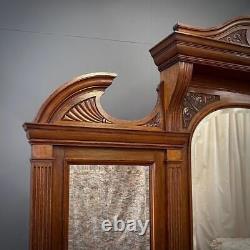 Attractive Very Large Antique Victorian Carved Oak Mirror Back Sideboard