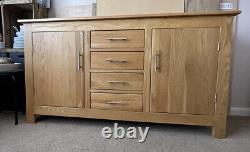 Solid Oak large SIDEBOARD 2 doors 4 drawers. Excellent condition