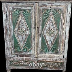 Antique 19ème Century Indonésienne Hand Carved Painted Large Cabinet