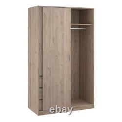 Grande armoire en chêne moderne avec portes coulissantes, 3 tiroirs et barre de suspension pour vêtements.